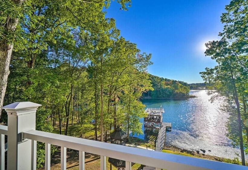 Luxe Lake Chickamauga Retreat W/ Boat Dock!