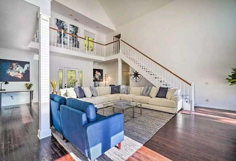 Luxe Lake Chickamauga Retreat W/ Boat Dock!