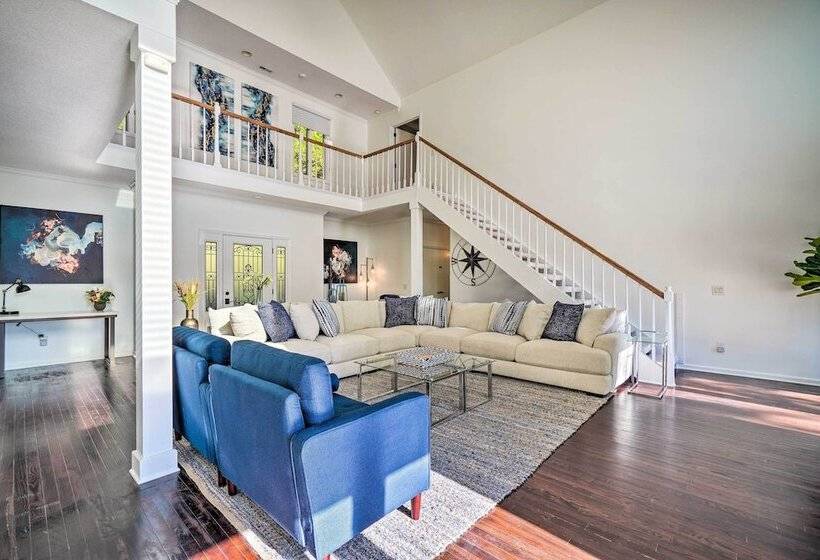 Luxe Lake Chickamauga Retreat W/ Boat Dock!