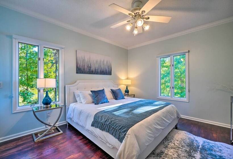 Luxe Lake Chickamauga Retreat W/ Boat Dock!