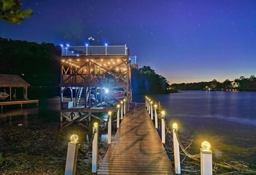 Luxe Lake Chickamauga Retreat W/ Boat Dock!