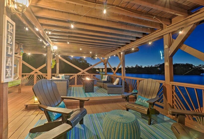 Luxe Lake Chickamauga Retreat W/ Boat Dock!