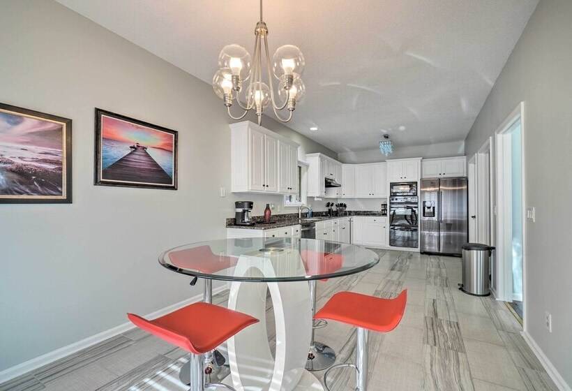 Luxe Lake Chickamauga Retreat W/ Boat Dock!