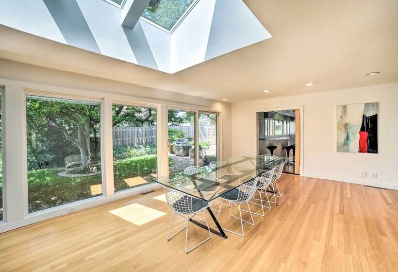 Luxury South Bend Home ~ 1 Mi To Notre Dame!