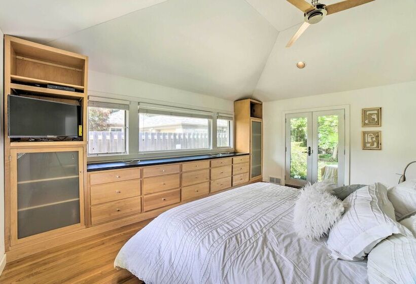 Luxury South Bend Home ~ 1 Mi To Notre Dame!