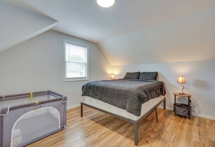 Middletown Township Home, Close To Beaches!