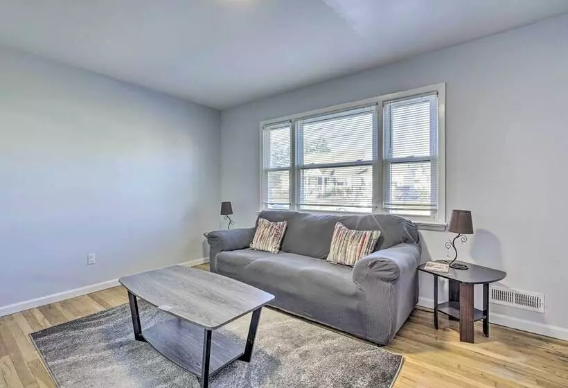 Middletown Township Home, Close To Beaches!