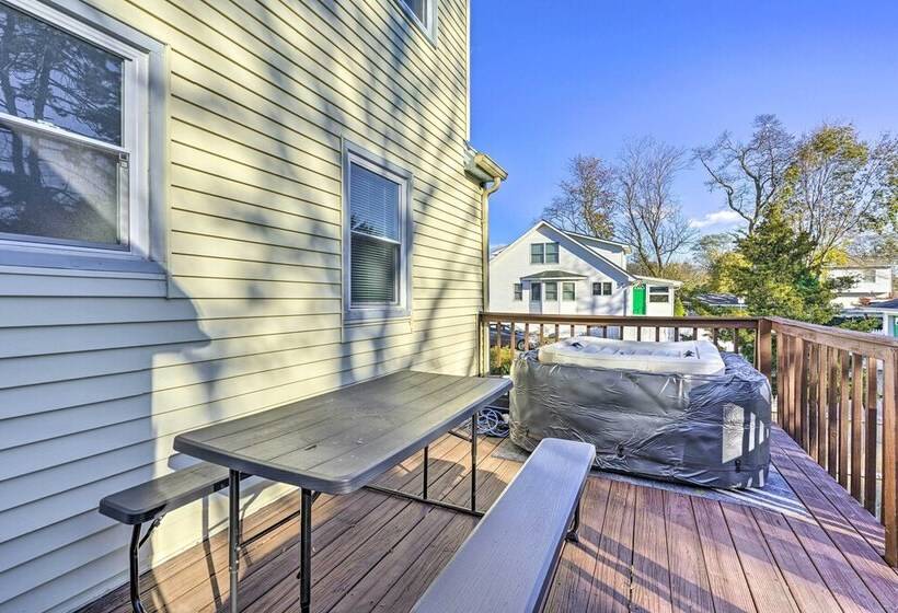 Middletown Township Home, Close To Beaches!