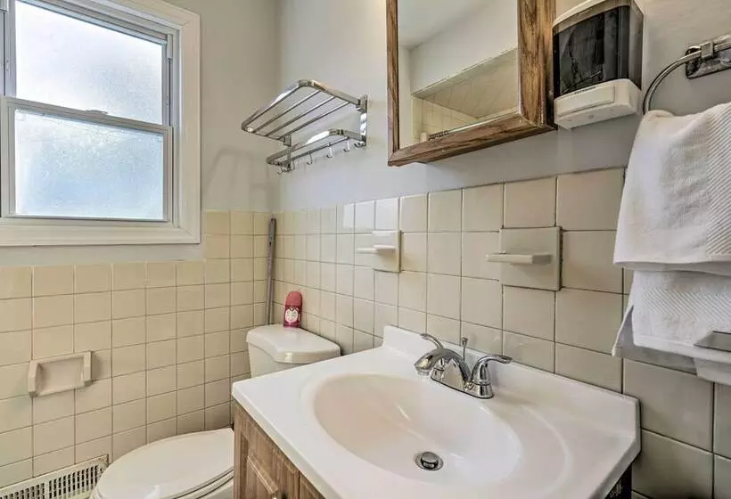 Middletown Township Home, Close To Beaches!