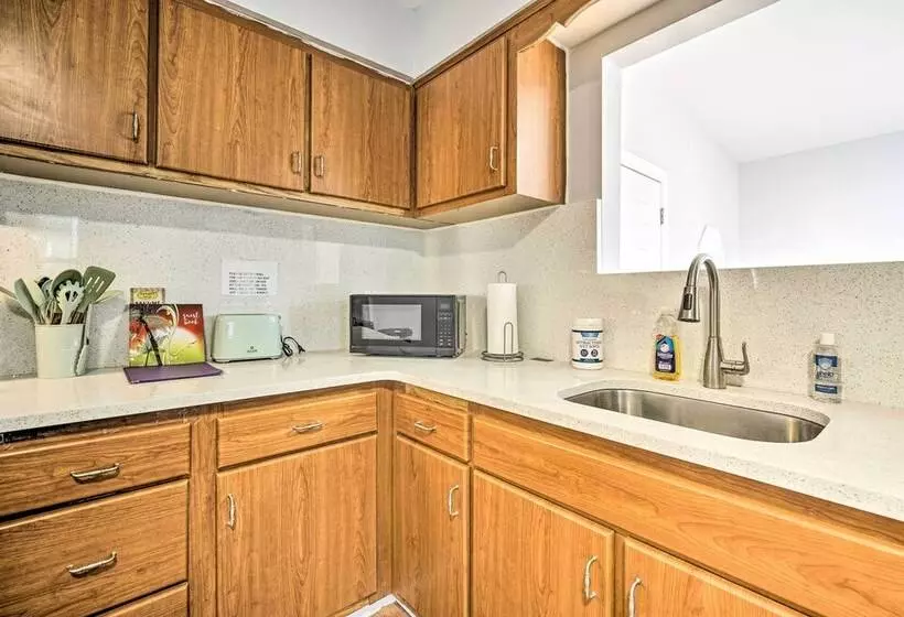 Middletown Township Home, Close To Beaches!