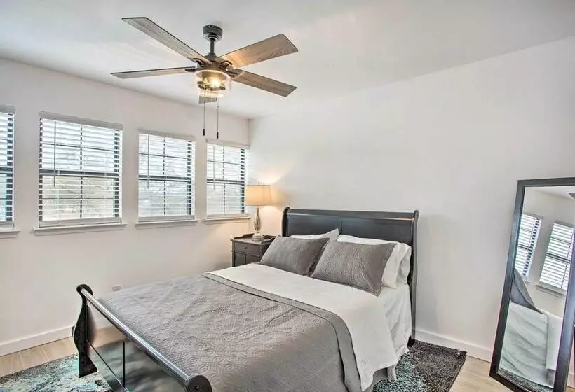 Spacious Lakefront Home W/ Fire Pit & Fun Barn!