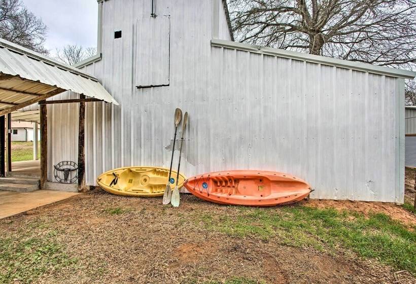 Spacious Lakefront Home W/ Fire Pit & Fun Barn!
