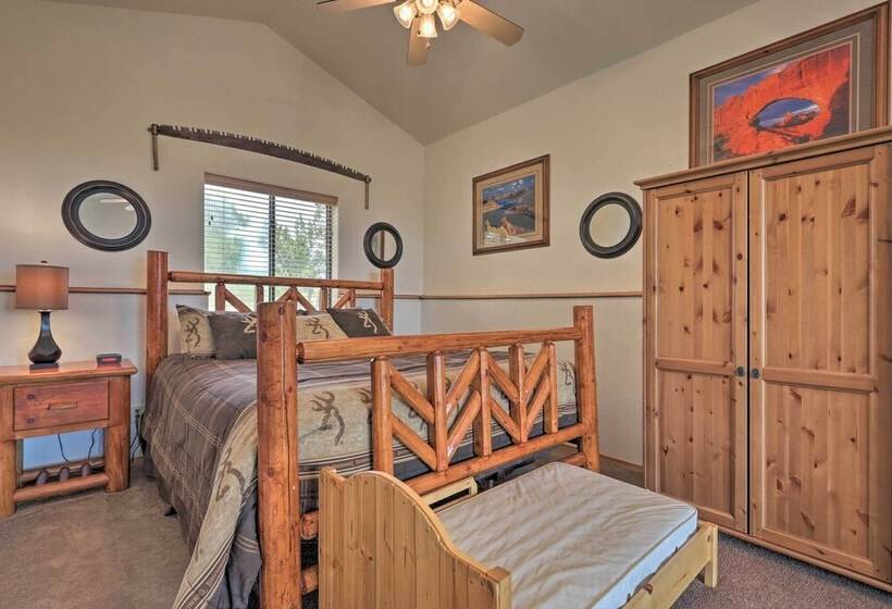 Overgaard Cabin W/pool Table+incredible View!