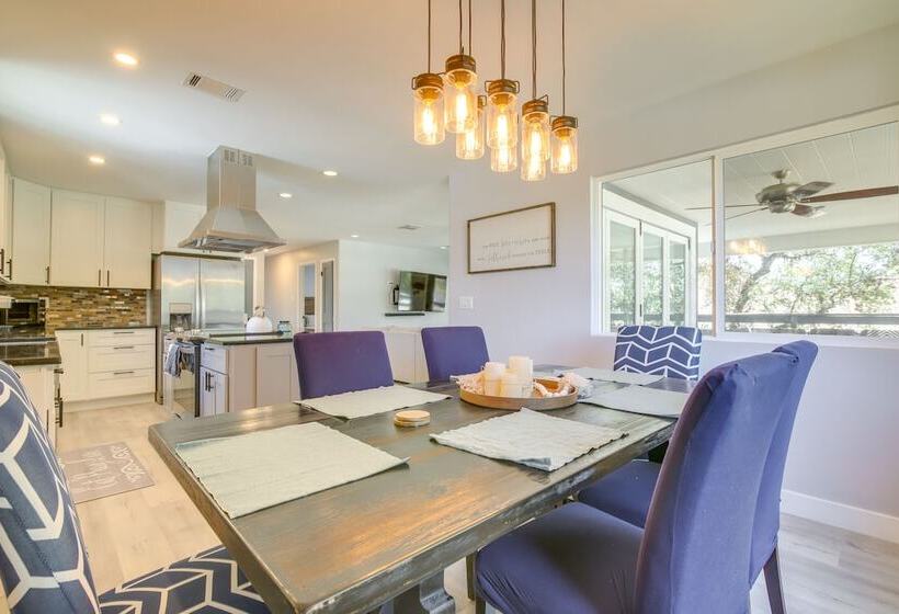 Lago Vista Vacation Rental W/ Fireplace!