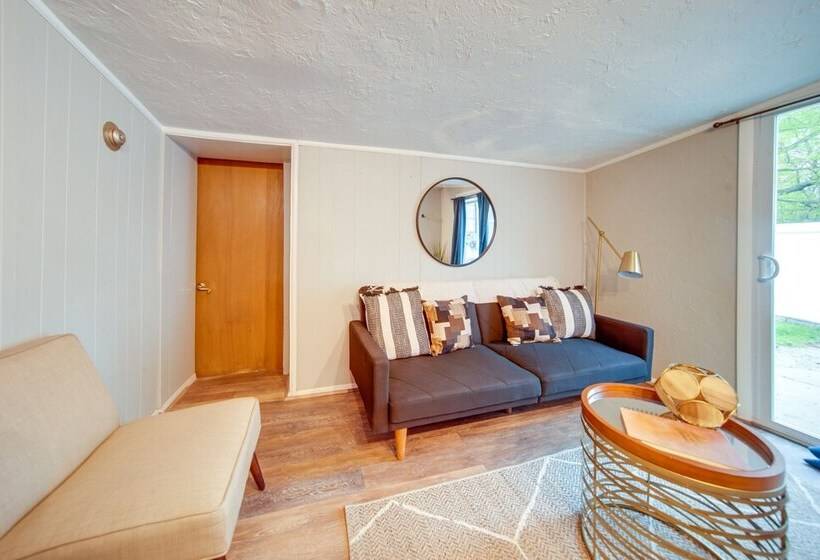 Pet Friendly Mayfield Heights Vacation Rental!