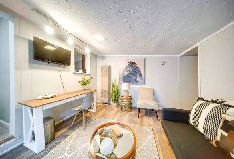 Pet Friendly Mayfield Heights Vacation Rental!