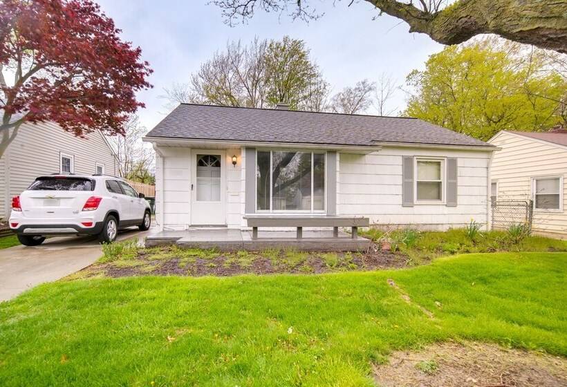 Pet Friendly Mayfield Heights Vacation Rental!