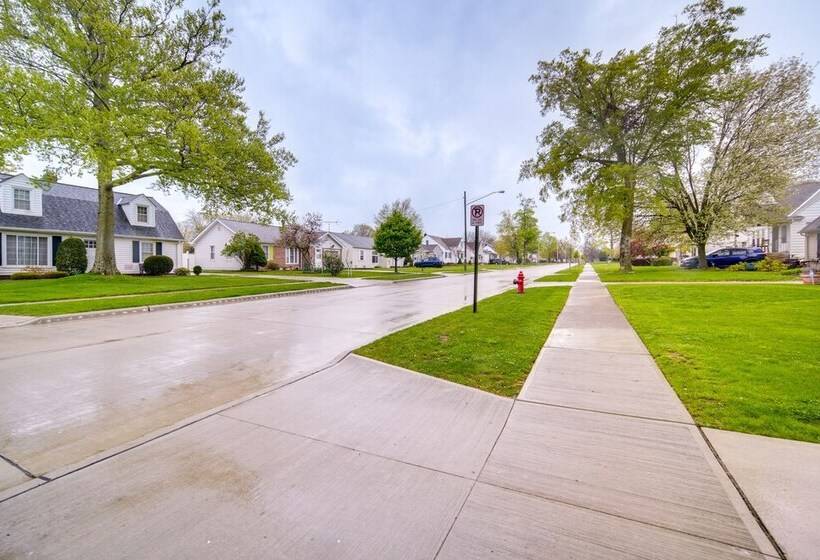 Pet Friendly Mayfield Heights Vacation Rental!