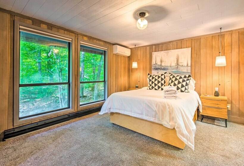 Pet Friendly Pocono Pines Rental W/ Hot Tub!