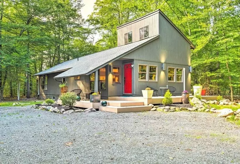 Pet Friendly Pocono Pines Rental W/ Hot Tub!