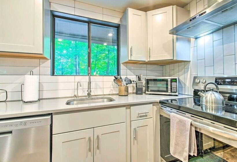 Pet Friendly Pocono Pines Rental W/ Hot Tub!