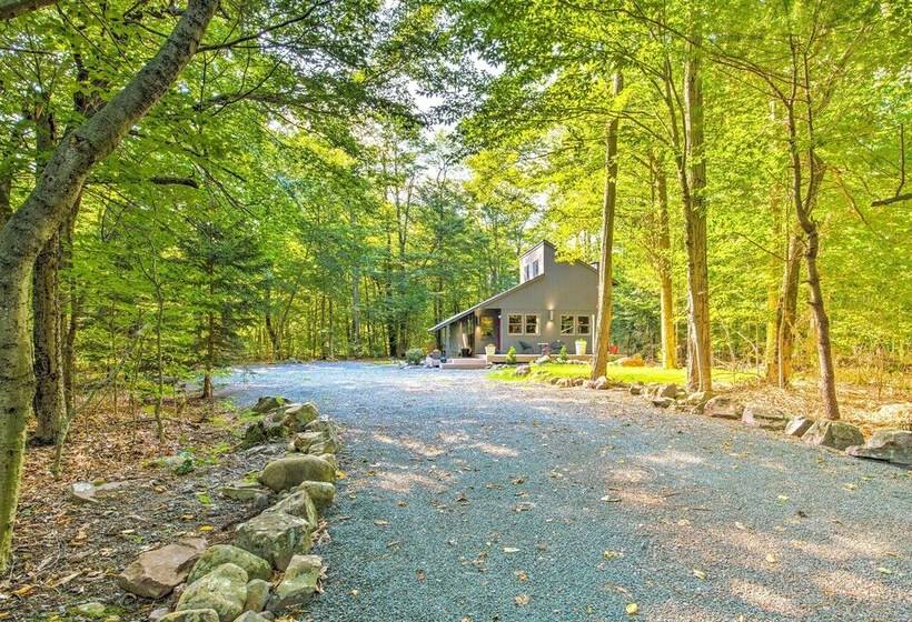 Pet Friendly Pocono Pines Rental W/ Hot Tub!