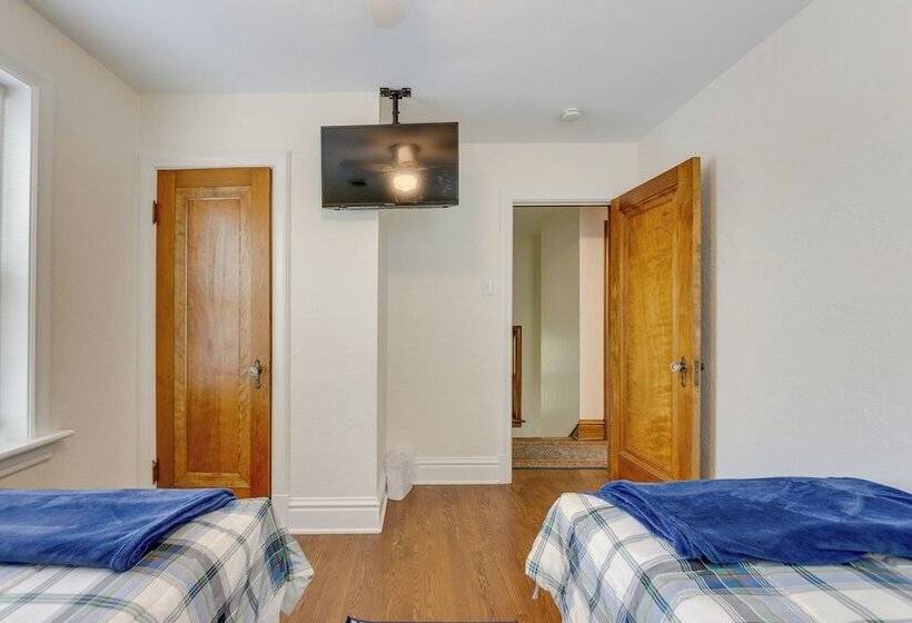 Pet Friendly St Louis Home W/ Grill & Backyard