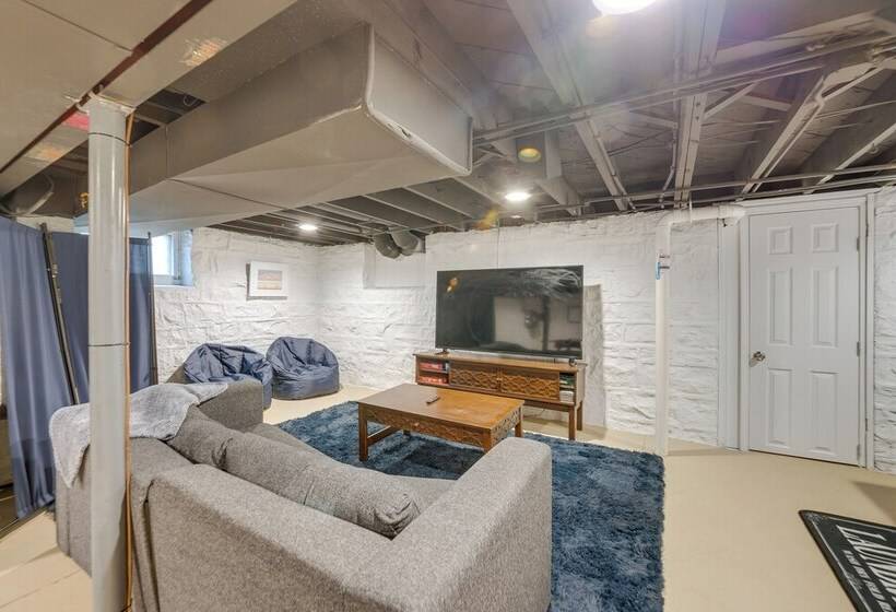 Pet Friendly St Louis Home W/ Grill & Backyard