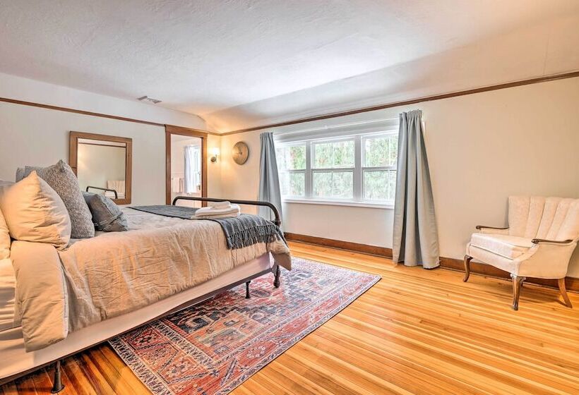 Pocono Pines Family Home W/ Private Hot Tub!