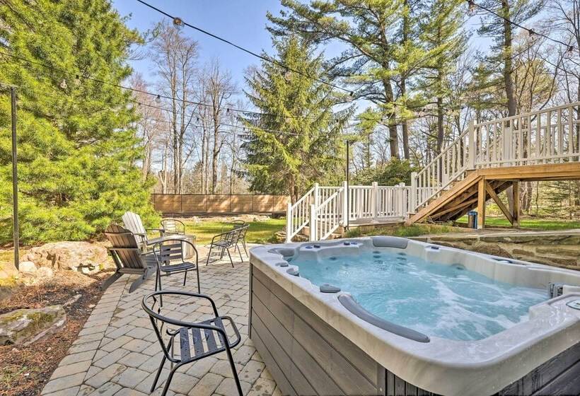 Pocono Pines Family Home W/ Private Hot Tub!