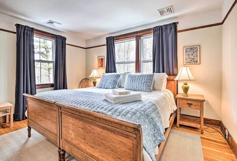 Pocono Pines Family Home W/ Private Hot Tub!