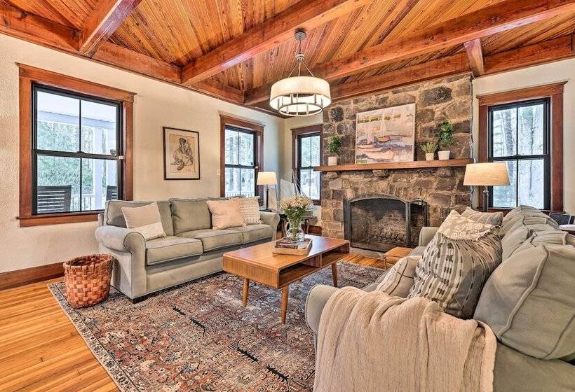 Pocono Pines Family Home W/ Private Hot Tub!