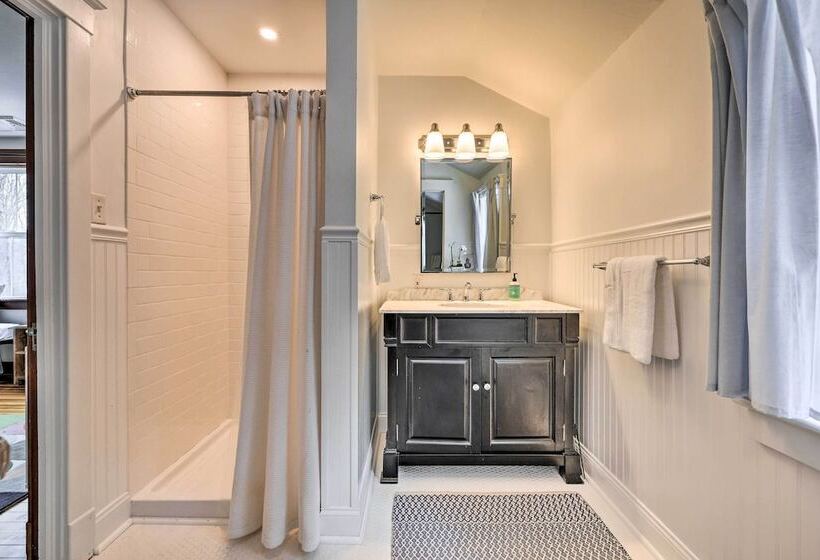 Pocono Pines Family Home W/ Private Hot Tub!