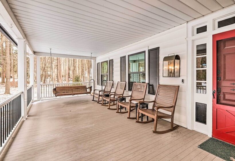 Pocono Pines Family Home W/ Private Hot Tub!