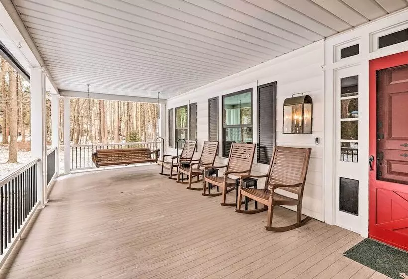 Pocono Pines Family Home W/ Private Hot Tub!