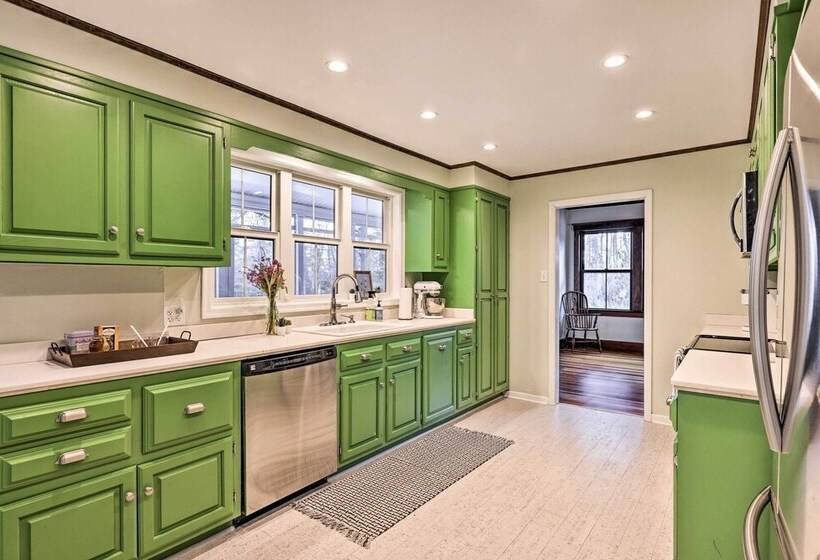 Pocono Pines Family Home W/ Private Hot Tub!