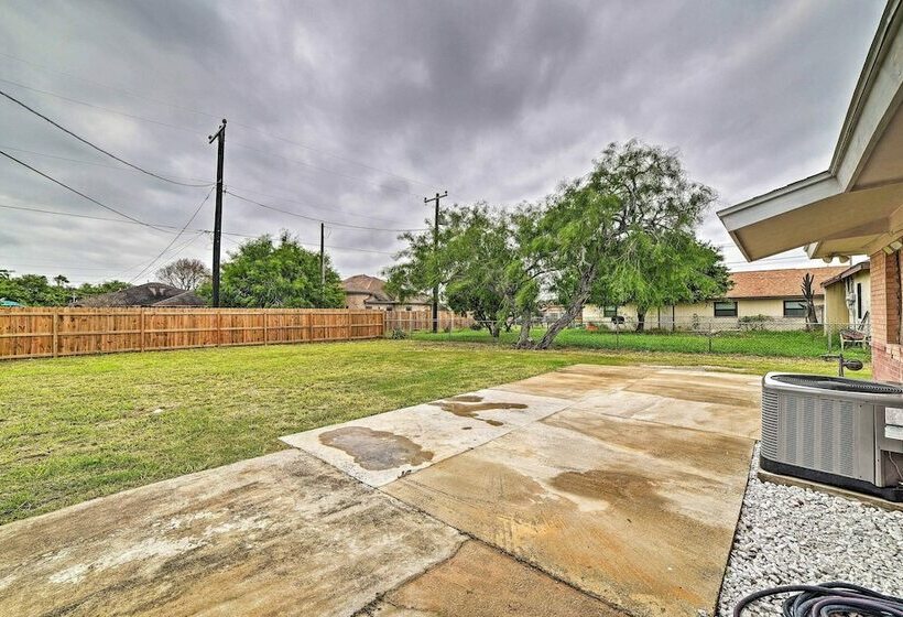 < 3 Mi To South Padre Beach: Port Isabel Home