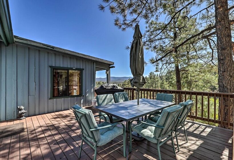 Prescott Cabin W/ Deck & Mtn Views: 4 Mi Downtown!