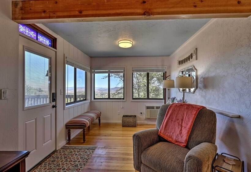 Prescott Cabin W/ Deck & Mtn Views: 4 Mi Downtown!