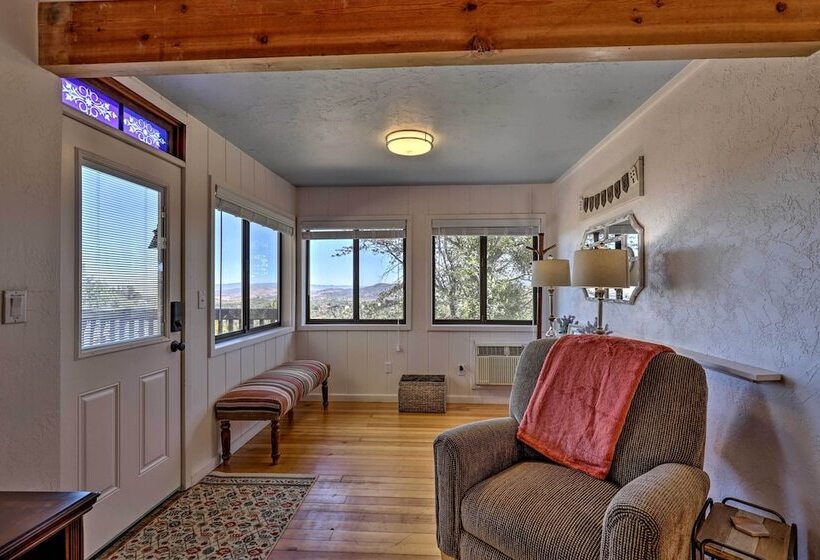 Prescott Cabin W/ Deck & Mtn Views: 4 Mi Downtown!
