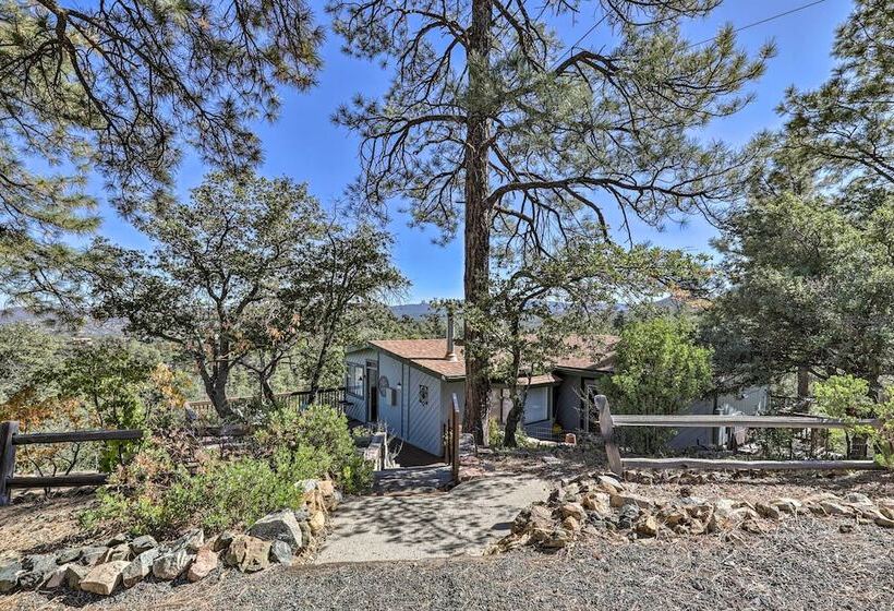 Prescott Cabin W/ Deck & Mtn Views: 4 Mi Downtown!
