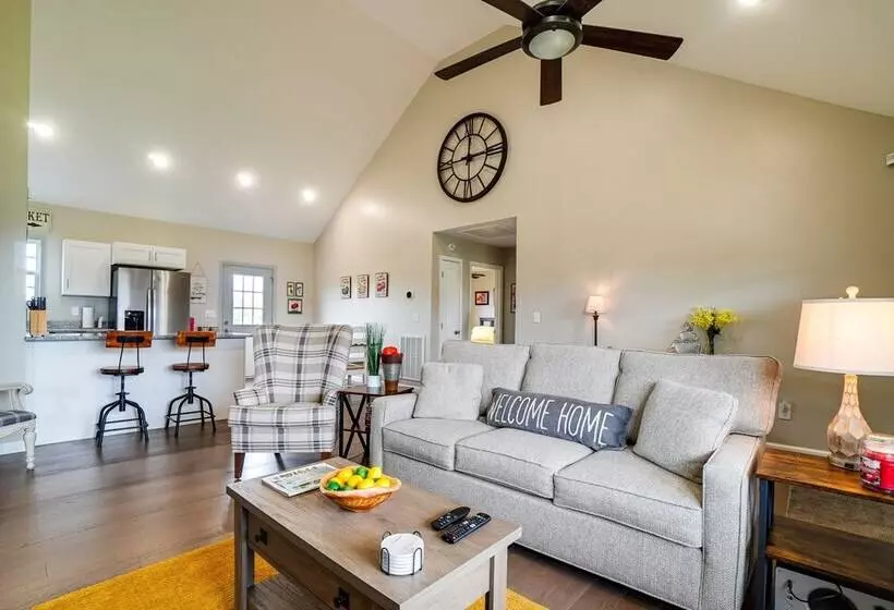 Near State Parks & Dtwn: Quaint Sparta Home!