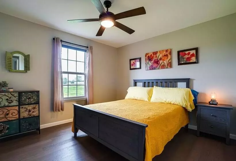 Near State Parks & Dtwn: Quaint Sparta Home!