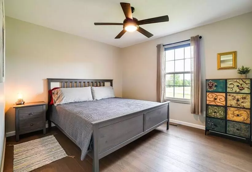 Near State Parks & Dtwn: Quaint Sparta Home!