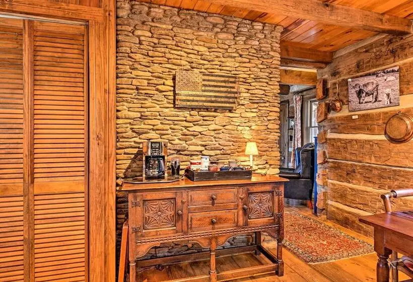 Cabin Near Boone W/ Hot Tub & Mountain Views