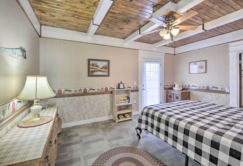 Scenic Gosport Getaway, Over 100 Years Old