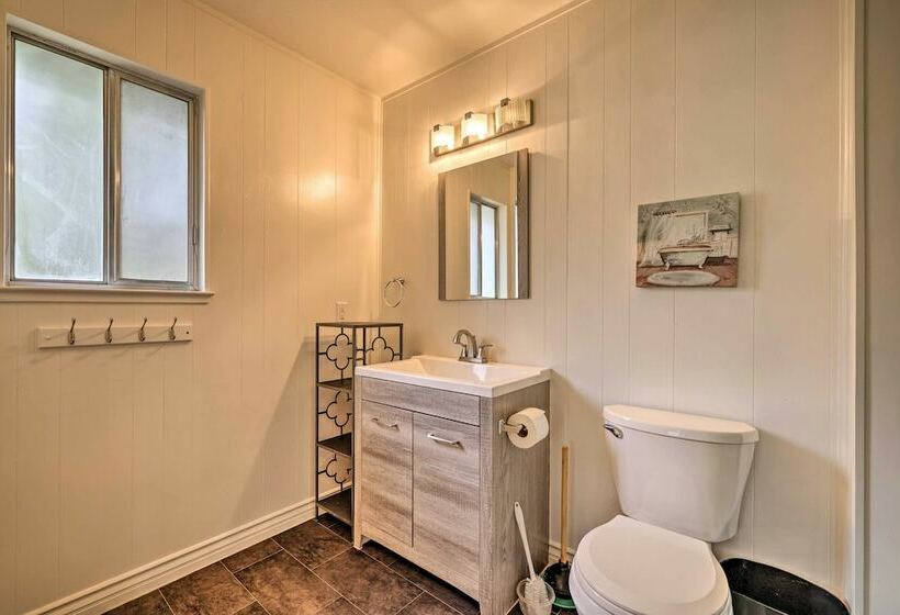 Sonora Cabin W/ Deck + Private Yard!