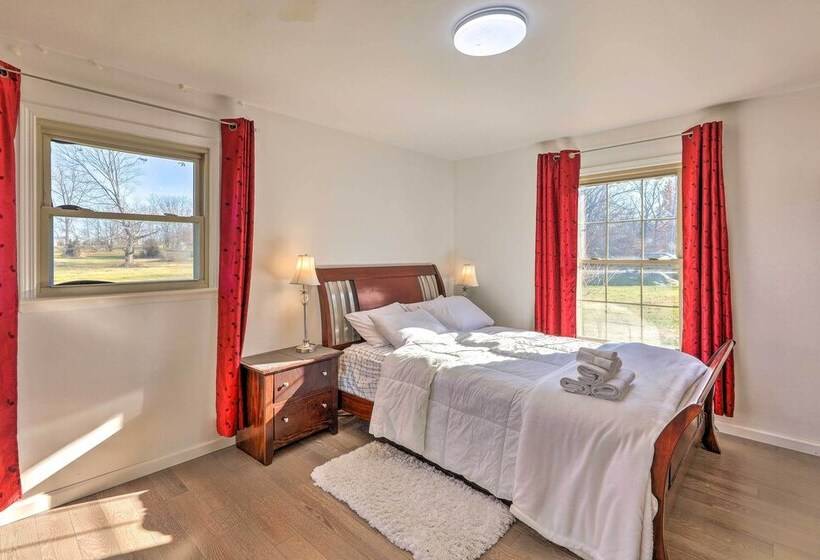 Spacious Liberty Township Home W/ Large Yard!