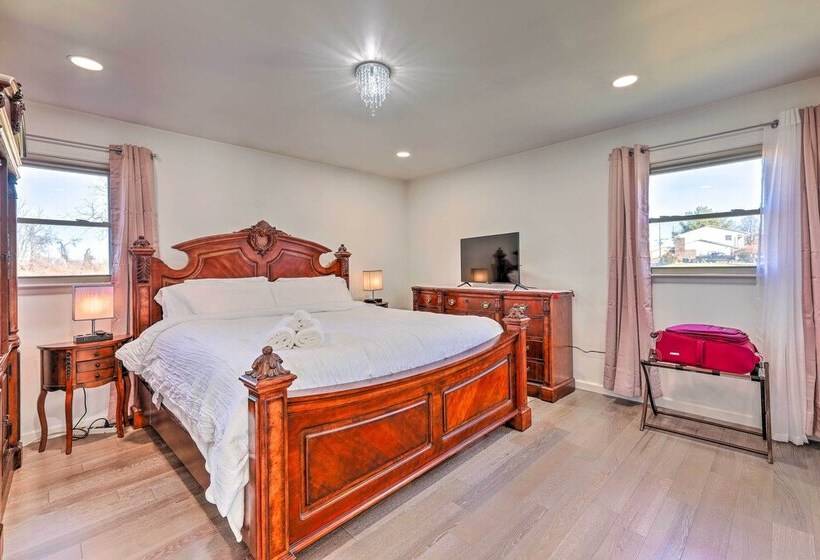 Spacious Liberty Township Home W/ Large Yard!