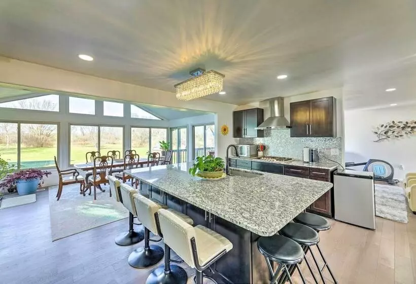 Spacious Liberty Township Home W/ Large Yard!